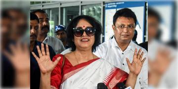 Read more about - Taslima Nasrin | "অনেক বছর ধরে অপেক্ষা করে বসে আছি"- লেখিকা তসলিমা ফিরতেই উচ্ছসিত স্বাগত জানালেন অর্থমন্ত্রী স্বপন দাশগুপ্ত