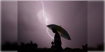 Read more about - Weather Update | শনিবার দক্ষিণবঙ্গের ৯ জেলায় হলুদ সতর্কতা! আজ শহর কলকাতায় কেমন থাকবে আবহাওয়া?