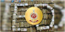 Read more about - ED Raid-Kolkata | বুধে ব্যবসায়ীর বাড়ি ইডি হানা, শহর কলকাতা থেকে উদ্ধার আগ্নেয়াস্ত্র সহ ১ কোটি ২০ লক্ষ