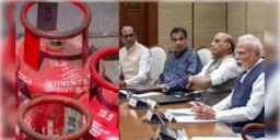 Read more about - ESMA | দেশে গ্যাসের সংকট, গ্যাস বুকিং করা যাবে ২৫ দিন পর, জরুরি অবস্থায় ‘এসমা’ জারি কেন্দ্র সরকারের!