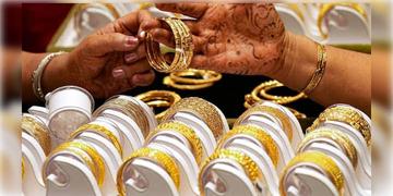 Read more about - Gold Rate | হু হু করে কমছে সোনার দাম, আজ শহর কলকাতায় হলুদ ধাতুর দর কত?
