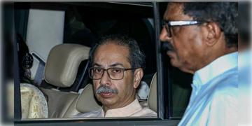 Read more about - Shiv Sena UBT | তৃণমূলের ধাঁচেই এবার ভাঙল উদ্ধব ঠাকরের শিব সেনা! দিল্লি এসে স্পিকারকে চিঠি বিদ্রোহীদের!