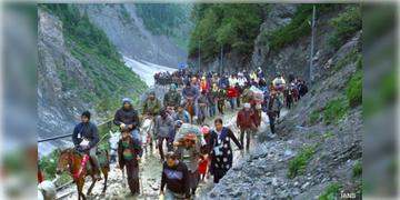 Read more about - Amarnath Yatra | জঙ্গি হামলার আশঙ্কায় আচমকাই স্থগিত হয়ে গেল অমরনাথ যাত্রা!