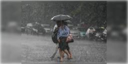 Read more about - Weather Update | বঙ্গোপসাগরের উপর অবস্থান করছে নিম্নচাপ, রাজ্যজুড়ে ব্যাপক বৃষ্টির সম্ভাবনা! কেমন থাকবে আজকের আবহাওয়া?
