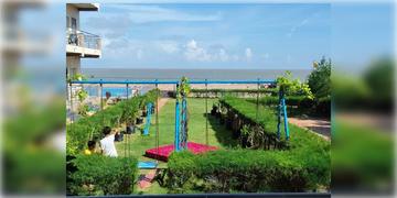 Read more about - Mandarmani | গাড়ি পার্কিং নিয়ে বচসা, পর্যটকদের মারধোরের অভিযোগ হোটেল কর্মীদের!
