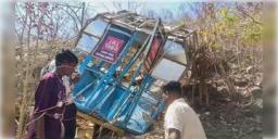 Read more about - Chhattisgarh Ropeway Accident | ২০০ ফুট উচ্চতা থেকে ছিঁড়ে পড়লো রোপওয়ে, ছত্তীসগঢ়ে মৃত্যু ১ পুণ্যার্থীর, আহত একাধিক