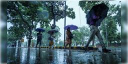 Read more about - Weather Update | কলকাতা-সহ একাধিক জেলায় অতিভারী বৃষ্টির পূর্বাভাস, একনজরে আজকের আবহাওয়া আপডেট