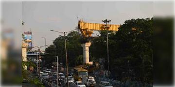 Read more about - kolkata Metro | শুরু কলকাতা মেট্রোর অরেঞ্জ লাইনের কাজ, ৬০ ঘণ্টা বন্ধ চিংড়িহাটা ক্রসিংয়ের দুই লেন!