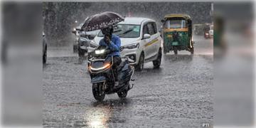 Read more about - Weather Update | দুপুরের পর দুর্যোগের আশঙ্কা, একনজরে শহরের আজকের আবহাওয়া আপডেট