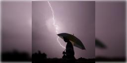 Read more about - Lightning Strike Death | ভরদুপুরে আচমকা ঝড়বৃষ্টি, রাজ্যের দুই জেলায় বজ্রাঘাতের বলি ৫!