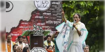 Read more about - Mamata Banerjee | তৃণমূলের প্রতীক বিবাদে স্বস্তিতে কালীঘাট পক্ষ, উপনির্বাচনে জোড়াফুল মমতারই!