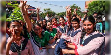 Read more about - HS Exam Result 2026 | উচ্চ মাধ্যমিকের ফলপ্রকাশ রাজ্যে, পাশের হারে এগিয়ে ছাত্রীরা!
