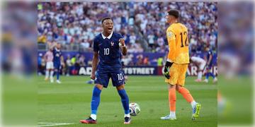 Read more about - France Vs Paraguay | এমবাপে ঝড়ে বিপর্যস্ত প্যারাগুয়ে, হাড্ডাহাড্ডি লড়াইয়ের পর কোয়ার্টার ফাইনালে ফ্রান্স