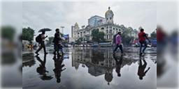 Read more about - Weather Update | দক্ষিণবঙ্গের একাধিক জেলায় ধেয়ে আসছে বজ্রবিদ্যুৎ-সহ ঝড়-বৃষ্টি, উত্তরে রয়েছে দুর্যোগ!