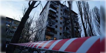 Read more about - Ukraine | যুদ্ধবিদ্ধস্ত রাজধানীতে বন্দুকবাজের হামলা, ইউক্রেনে গুলিতে মৃত্যু ৫, পাল্টা নিশানায় নিহত আততায়ী