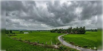 Read more about - Weather Update | কালীপুজোর আগে বঙ্গে ফের ঝড়বৃষ্টির সম্ভাবনা? একনজরে আজকের আবহাওয়া