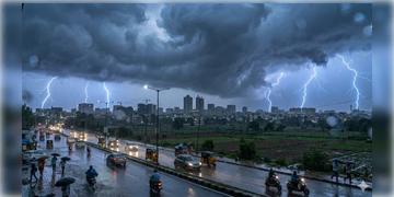 Read more about - Weather Update | আগামী ২৪ ঘণ্টায় বজ্রবিদ্যুৎ-সহ বৃষ্টির পূর্বাভাস গোটা দক্ষিণবঙ্গে! ‘রেড অ্যালার্ট’ জারি উত্তরে!