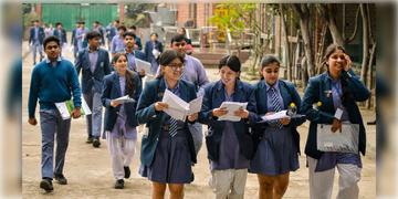 Read more about - CBSE | তৃতীয় ভাষার পরীক্ষায় উত্তীর্ণ হওয়া বাধ্যতামূলক, নবম-দশমের ছাত্র ছাত্রীদের জন্য নয়া ঘোষণা CBSE-বোর্ডের