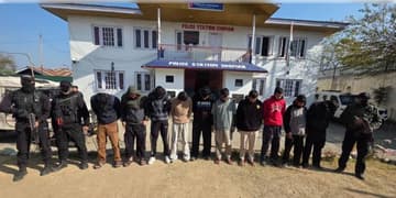 Read more about - Laskar-E-Taiba | কাশ্মীরে লস্কর ও টিআরএফ-কে অর্থসাহায্যের অভিযোগে গ্রেপ্তার ১০!