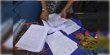 Read more about - Domicile Certificate | SIR শুনানির শেষপর্বে নয়া ঘোষণা, গণ্য হবে ডোমিসাইল সার্টিফিকেটও! কীভাবে পাবেন?