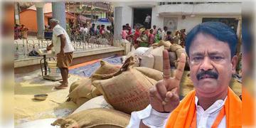 Read more about - Ration Update | পুজোর আগেই ‘ফেস্টিভ প্যাকেজে’র ঘোষণা রাজ্যের, ৫০ শতাংশ ছাড়ে মিলবে চিনি-ময়দা-সুজি!