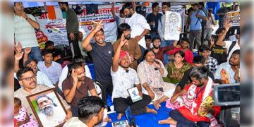 Read more about - Jharkhand Student Protest | ‘৯৮% দাবি পূরণ হয়েছে...’,সরকারের দাবি খারিজ করে সোমে বিধানসভা অভিযানের ডাক ঝাড়খণ্ডের পড়ুয়াদের!