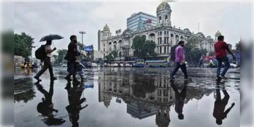Read more about - Weather Update | যোগ দিবসে বৃষ্টিতে ভিজবে শহর কলকাতা, রাজ্যে ঝড় বৃষ্টির কমলা সতর্কতা জারি হাওয়া অফিসের