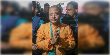 Read more about - Chinmoy Krishna Das | অবশেষে ২ মামলায় জামিন সন্ন্যাসী চিন্ময় কৃষ্ণ দাসের, জেলমুক্তি হবে কি?