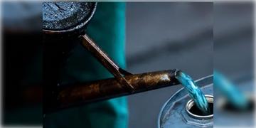 Read more about - Kerosene | এবার পেট্রোল পাম্পে পাওয়া যাবে কেরোসিন, জ্বালানি সংকটের মাঝে বড় সিদ্ধান্ত কেন্দ্রের!