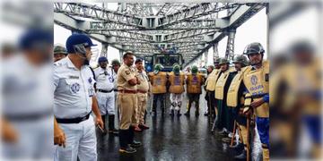 Read more about - WB Police | একধাক্কায় ১০৮ জন IC-কে বদলি রাজ্য সরকারের, বারুইপুর-সোনারপুর সহ তালিকায় আর কারা কারা?