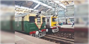 Read more about - Seadah Rail-Metro | ভোটের দিন রোববারের নিয়মে চলবে ট্রেন-মেট্রো! কী ঘোষণা রেলওয়ে বোর্ডের