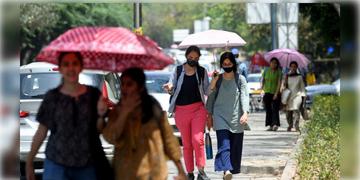 Read more about - Weather Update | তাপমাত্রার পারদ উর্দ্ধমুখী মহানগরে, একনজরে কলকাতার আজকের আবহাওয়া আপডেট