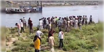 Read more about - Mathura Accident | মথুরায় উল্টে গেলো যাত্রীবাহী নৌকা! জলে ডুবে মৃত ১০ পুণ্যার্থী, নিখোঁজ ১২