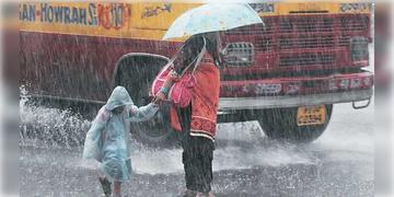 Read more about - Weather Update | কমবে তাপমাত্রা, দক্ষিণবঙ্গে সক্রিয় হতে চলেছে বর্ষা! কেমন থাকবে আজকের আবহাওয়া?