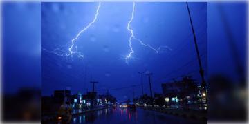 Read more about - Weather Update | বঙ্গে বজ্রবিদ্যুৎসহ কালবৈশাখীর সতর্কতা জারি হাওয়া অফিসের, বইবে ৬০-৭০ কিমি গতিবেগে দমকা হাওয়া