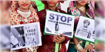 Read more about - Child Marriage | বাল্যবিবাহ রুখতে কড়া পদক্ষেপ, বাড়ি বাড়ি অভিযান! বন্ধ ভাতা, জেল পুরোহিত-কাজির! বড় ঘোষণা মুখ্যমন্ত্রীর!