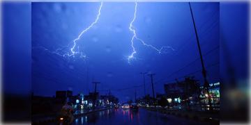 Read more about - Weather Update | ধেয়ে আসছে কালবৈশাখী, ৬০ কিমি বেগে ঝড়ের আশঙ্কা শহর কলকাতায়!