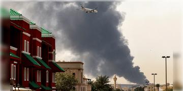 Read more about - Iran-Kuwait Attack | কুয়েতের বিমানবন্দরে মিসাইল হামলা ইরানের, দুবাইয়ে US Army-কে টার্গেট তেহরানের