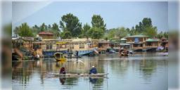 Read more about - Jammu and Kashmir | ধীরে ধীরে স্বাভাবিক হচ্ছে ভূস্বর্গ, খুলে দেওয়া হচ্ছে জম্মু কাশ্মীরের পর্যটনকেন্দ্রগুলো