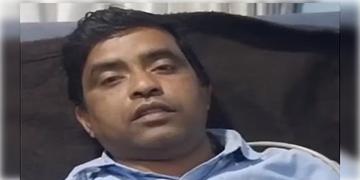 Read more about - School Inspector Attacked | মাধ্যমিক পরীক্ষাকেন্দ্রে রমরমিয়ে মোবাইল ব্যবহার! প্রতিবাদ করায় মারধর বিদ্যালয় পরিদর্শককে, গ্রেপ্তার প্রধান শিক্ষক সহ ৮