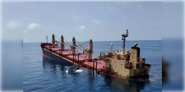 Read more about - Odisha Ship Accident | বঙ্গোপসাগরে ডুবলো ওড়িশার জাহাজ! উদ্ধার ২, নাবিক ও ক্রু মিলিয়ে নিখোঁজ ২২ জন!