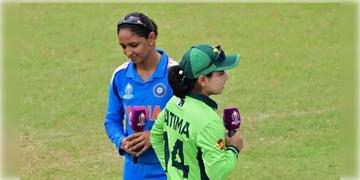 Read more about - Asia Cup match | ভারত-পাক ম্যাচে ফের হ্যান্ডশেক বিতর্ক! এশিয়া কাপে হাত মেলালেন না হরমনপ্রীত-ফতিমা
