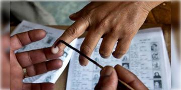 Read more about - Kolkata | কলকাতা উত্তরে রয়েছে কতগুলি অতি স্পর্শকাতর বুথ? জানালেন ডিইও-পুলিশ কমিশনার!