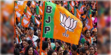 Read more about - Bypoll-BJP | পুরভোটের আগে মিডিয়া, আইটি ও সোশাল মিডিয়া সেলের বড় রদবদল করল বঙ্গ বিজেপি!