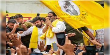 Read more about - Prashant Kishor | ১৯ হাজার ভোট ব্যবধানে জয়ী প্রশান্ত কিশোর, বিজেপিকে হারিয়ে বাঁকিপুর দখলে নিল জন সুরাজ!