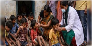 Read more about - Jhargram | খিচুড়িতে ভাসছে মরা টিকটিকি, ICDS কেন্দ্রের খাবার খেয়ে অসুস্থ ৩০ জন মা-শিশু