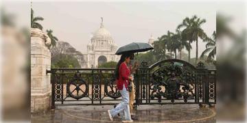 Read more about - Weather Update | অক্টোবরেই রাজ্যে বর্ষা বিদায়, রবিবার ছুটির দিনে কেমন থাকবে আবহাওয়া?