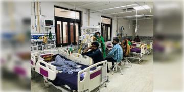Read more about - Private Hospital | রাজ্যের হাতে আরও ১২০০ ‘প্রাইভেট’ বেড, সংরক্ষিত শয্যায় ভর্তিদের লাগবে না চিকিৎসা খরচও!
