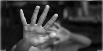 Read more about - CPIM | মহিলা আইনজীবীকে যৌন হেনস্থা-কুমন্তব্য, সিপিএম ঘনিষ্ঠ আইনজীবীর বিরুদ্ধে থানায় FIR যুবতীর