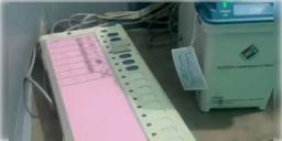 Read more about - Falta | ফলতায় ইভিএম মেশিনে সাদা টেপ লাগানোর অভিযোগ অমিত মালব্যর, 'পুনর্নির্বাচন হবে' জানালেন CEO মনোজকুমার আগরওয়াল!